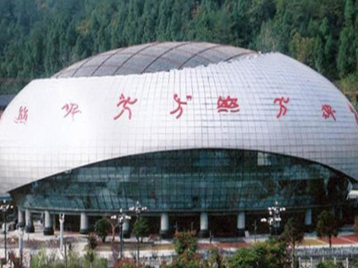 如皋体育中心球形网架加工安装